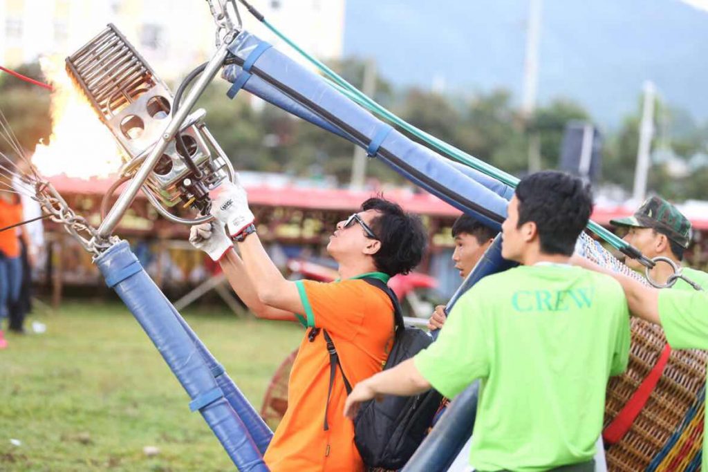 Các bước để bắt đầu bay trên khinh khí cầu